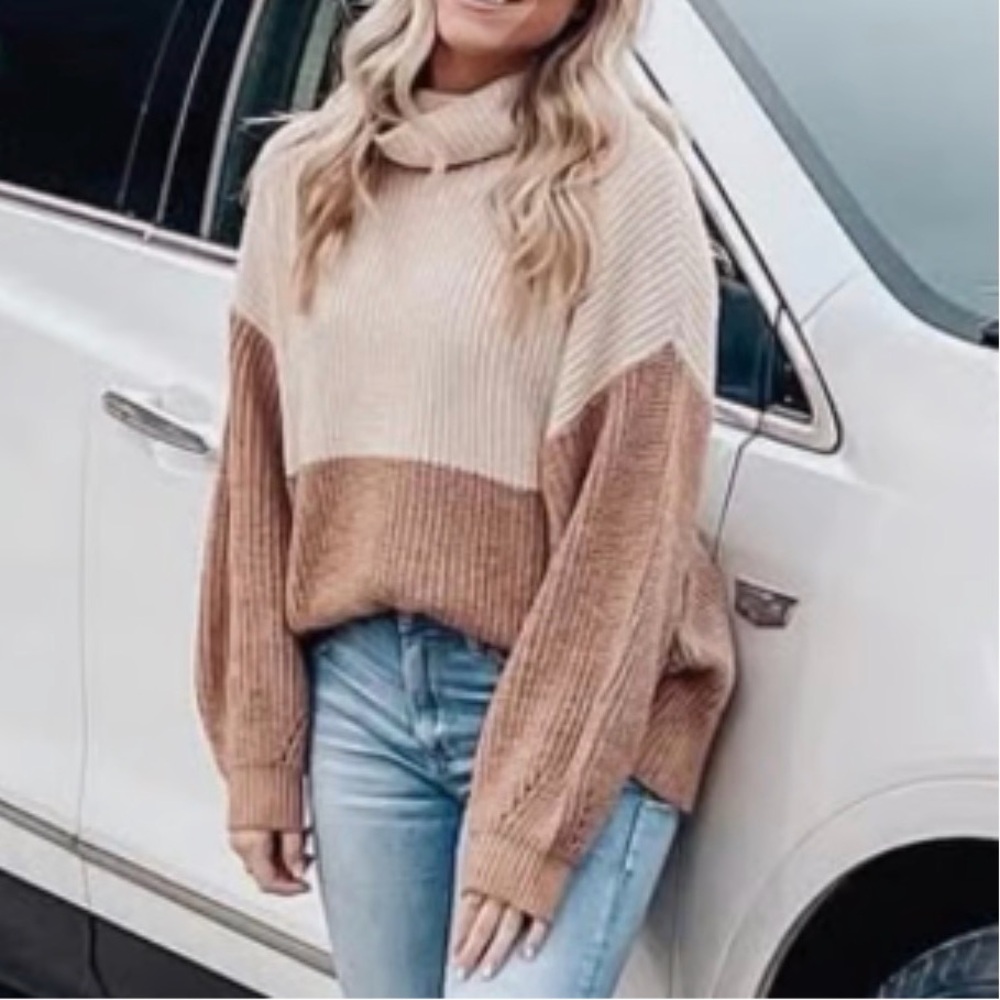 American Eagle Women's Brown Cream Colorblock Long Sleeve Pullover Sweater MED